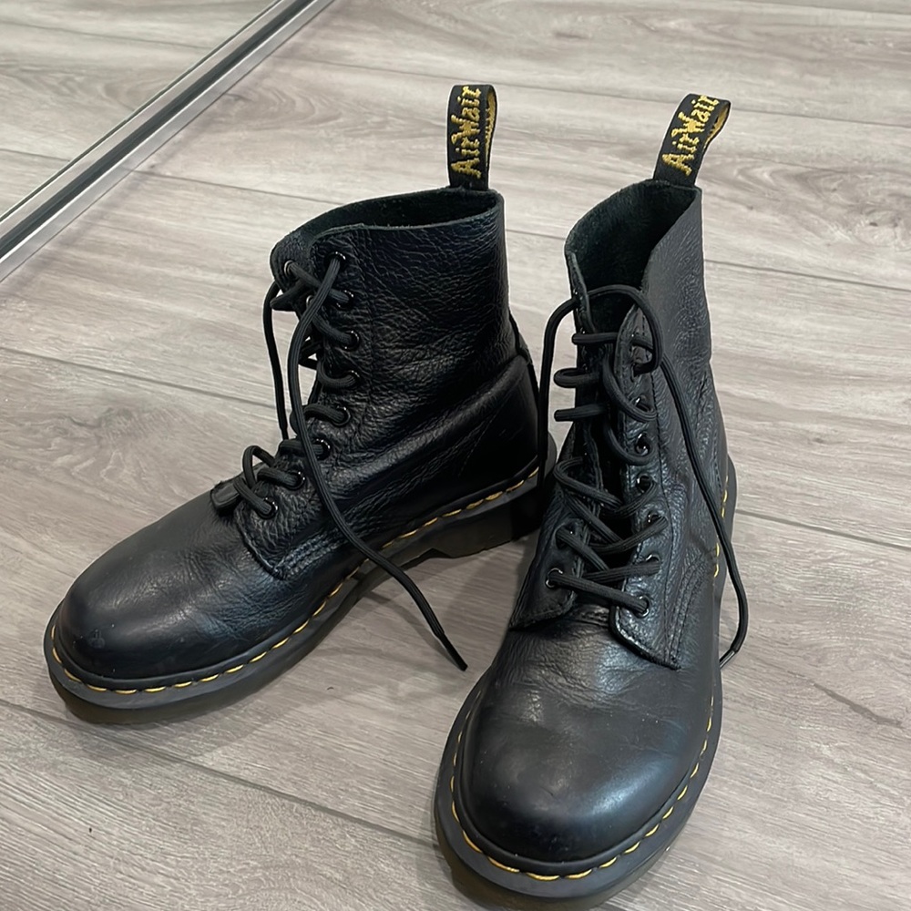 Excellent condition docs!